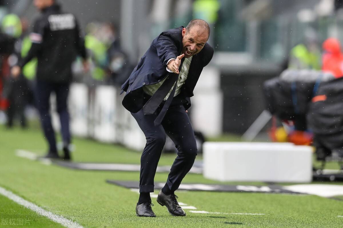 关于清晨体能课后，纽约尼克斯远射贴柱备战欧超杯，引发热议，球队文化再被提及的信息